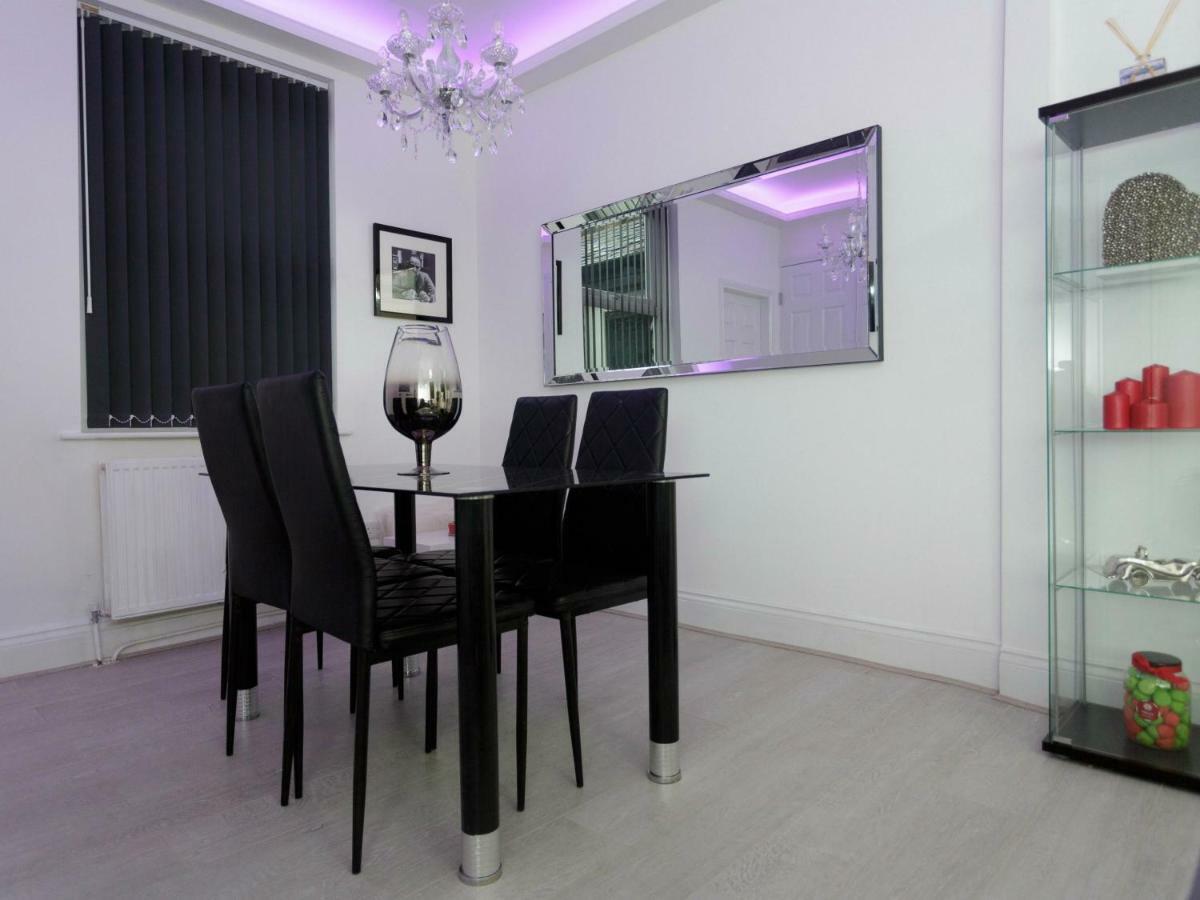 Ivy House Villa ลีดส์ ภายนอก รูปภาพ